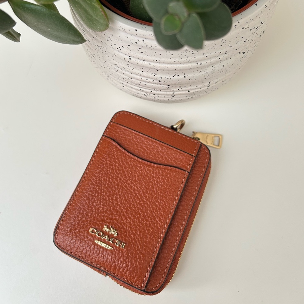 Coach Zip Brown Leather Card Holder